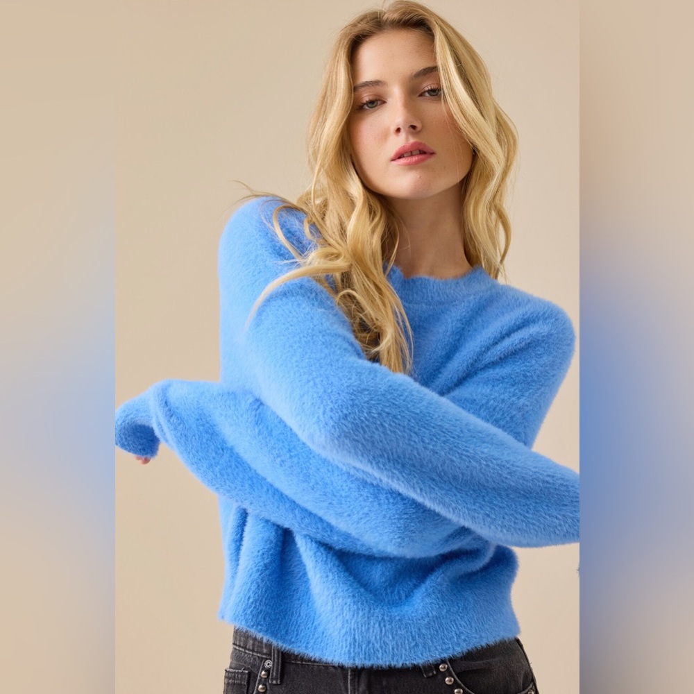 Altar'd State
Brynn‎ Eyelash Cropped Sweater XL/XXL NWT